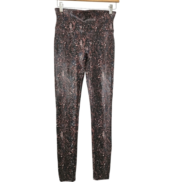 Spanx Faux Leather Snake Shine Leggings Size M - Picture 2 of 6
